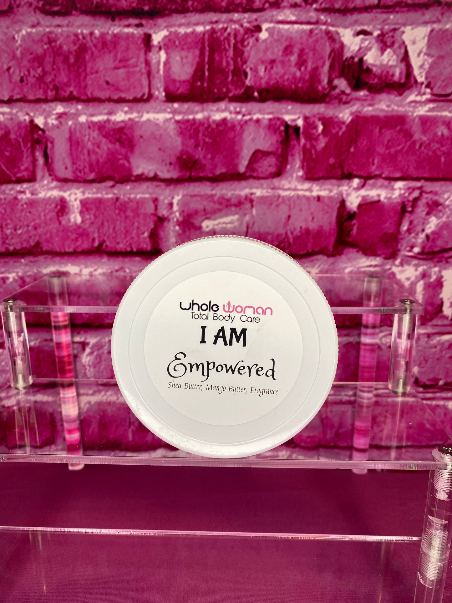 I Am Empowered is a sensual fragranced body butter wit notes of warm vanilla, golden peach and a gently layer of musk.